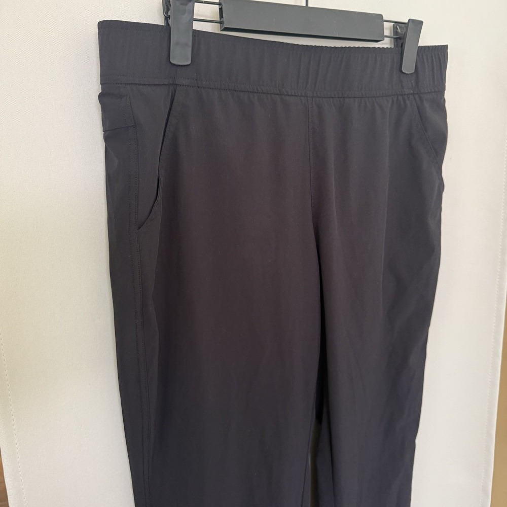 Eddie Bauer Womens Medium Black Straight Leg Casual Pants Bottoms Outdoors - Picture 2 of 8